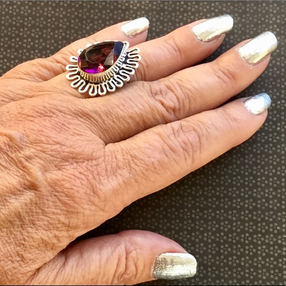 Amethyst Teardrop Solitaire Gemstone Ring 6.3/4 - Picture 3 of 7